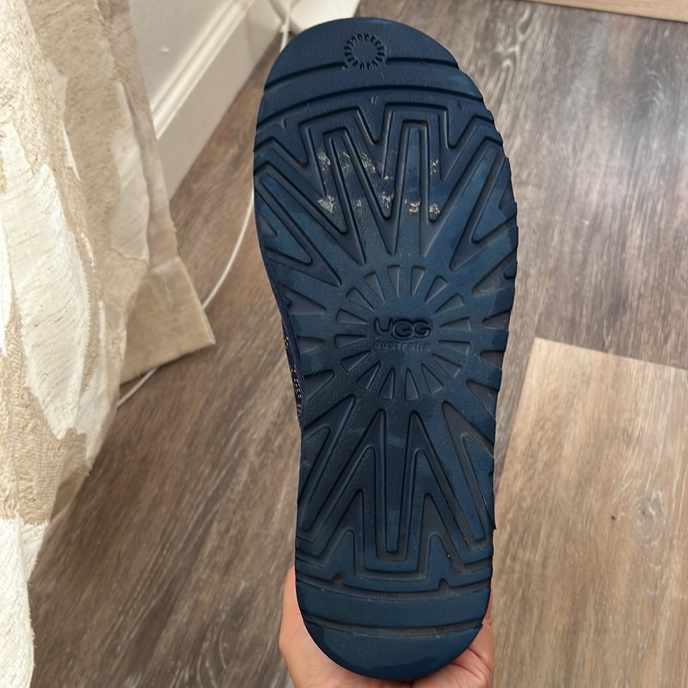 Ugg Short Boot Blue With Gold Pattern - image 6